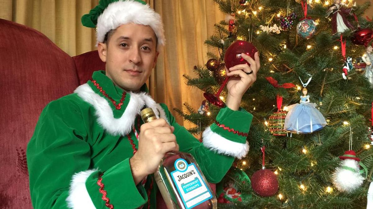Seth Tucker stars in Fuse Productions’ “Santaland.”
