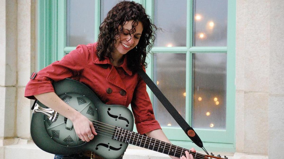 Abbie Gardner will play the Acoustic Brew series on Saturday.