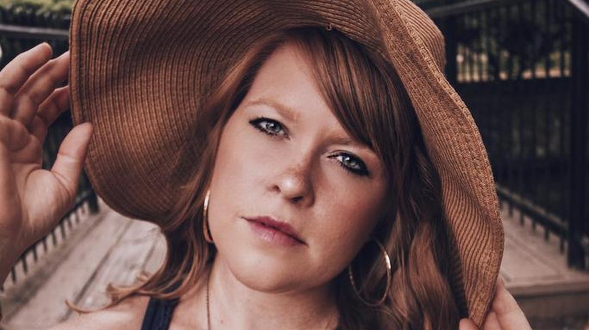 Singer Caryn Dixon performs at venues across Centre County.