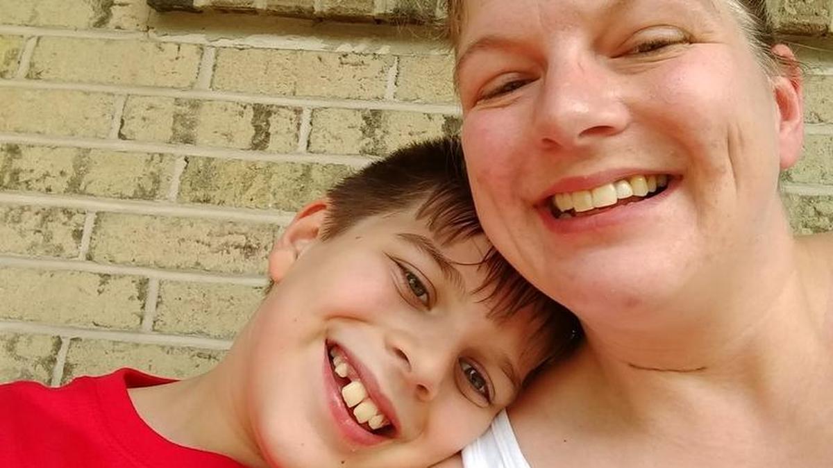 Local mom Jen Spearly has started a GoFundMe campaign to raise money for her tumor removal surgery. A benefit show on Friday at The Bar is being held for the cause.