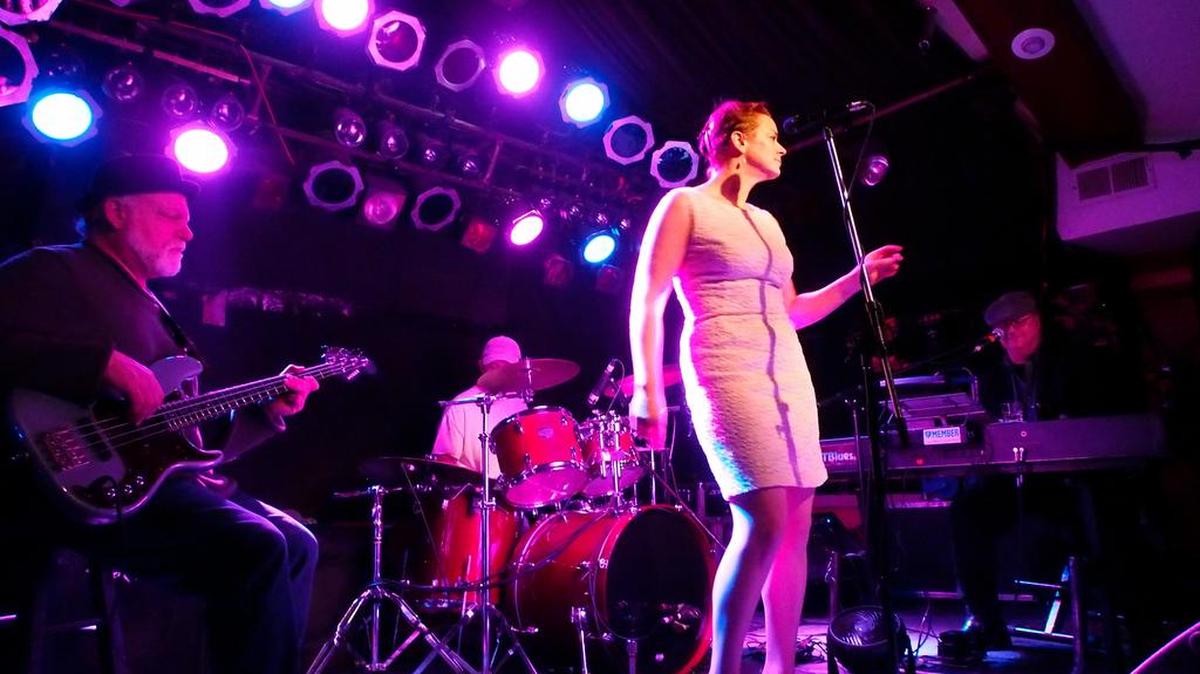 Natascha Hoffmeyer started the band in 2009 with J.T. Thompson.