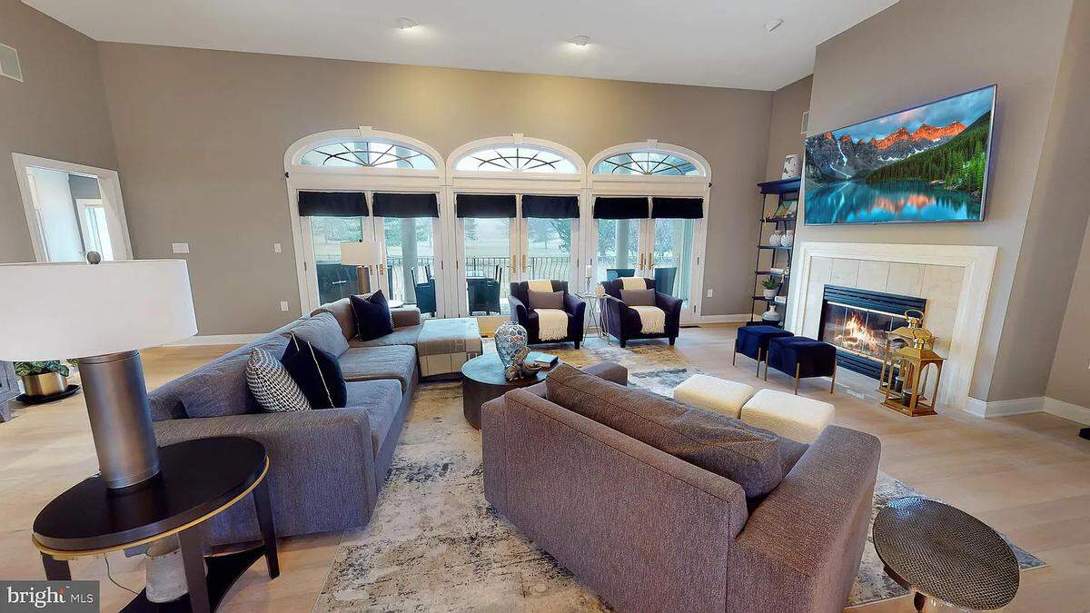 A view of the living room inside the home at 937 Greenbriar Drive. Photo shared with permission from home’s listing agent, Annette Yorks of Perry Wellington Realty.