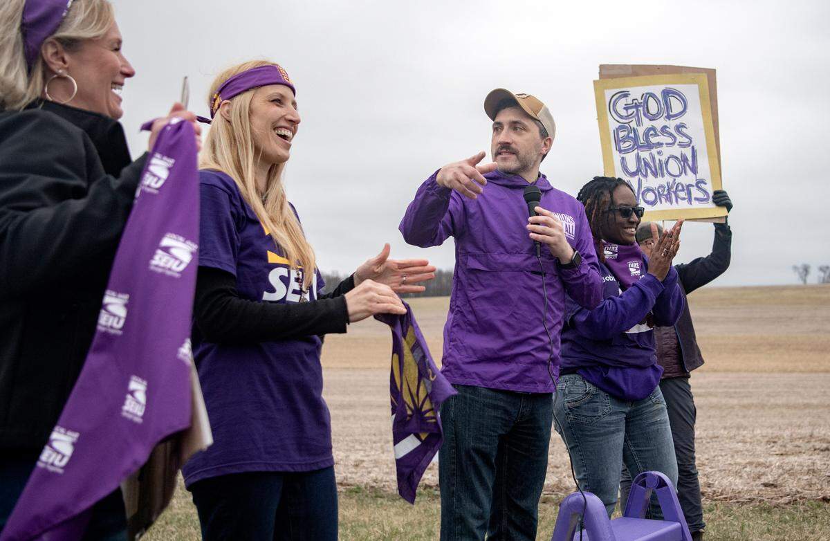 Stephen Catanese, president of the Service Employees International Union local 688, speaks Wednesday during a rally in support of unionization efforts at The Meadows Psychiatric Center.
