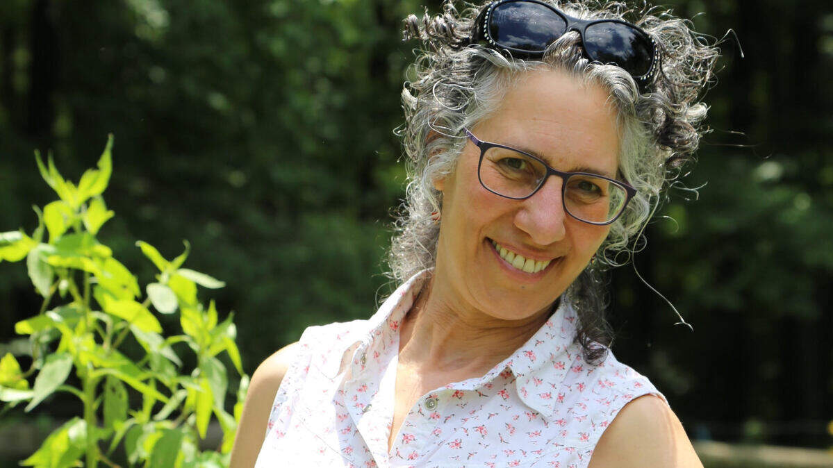 Plant-based nutritionist and nutrition educator Kathryn Pollard is writing “The Sustainable Diet Party Plan.”