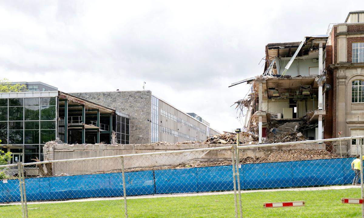 Demolition at the Sackett Building and the Knuckle Lounge continues on Thursday, May 29, 2025