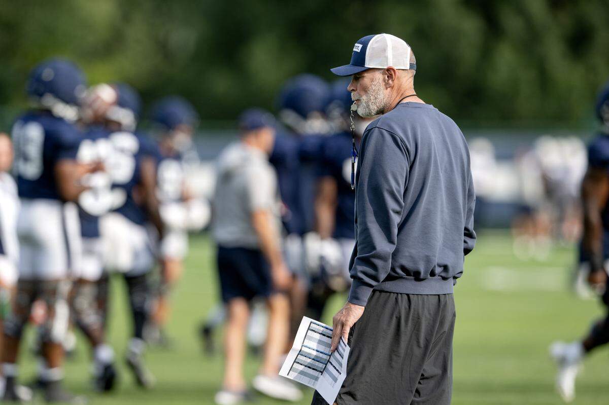 Penn State defensive coordinator Jim Knowles watches as players run drills during practice on Saturday, Aug. 2, 2025.