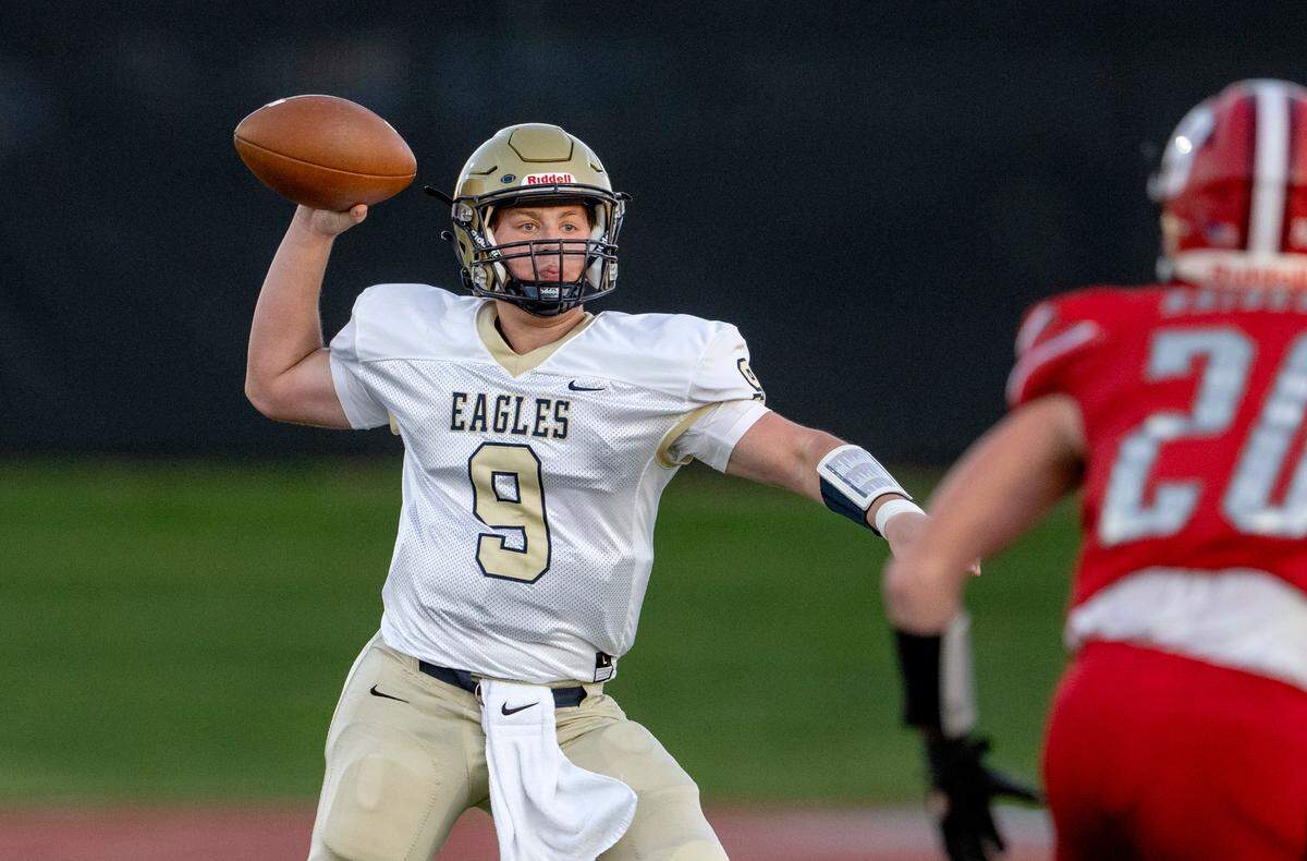 Bald Eagle Area’s Carson Nagle makes a pass during the game against Bellefonte on Friday, Sept. 9, 2022.