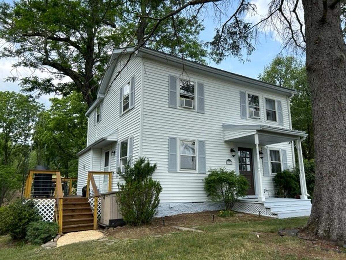 The Ricketts Chic Farmhouse Retreat Airbnb, is located in Stillwater, PA.