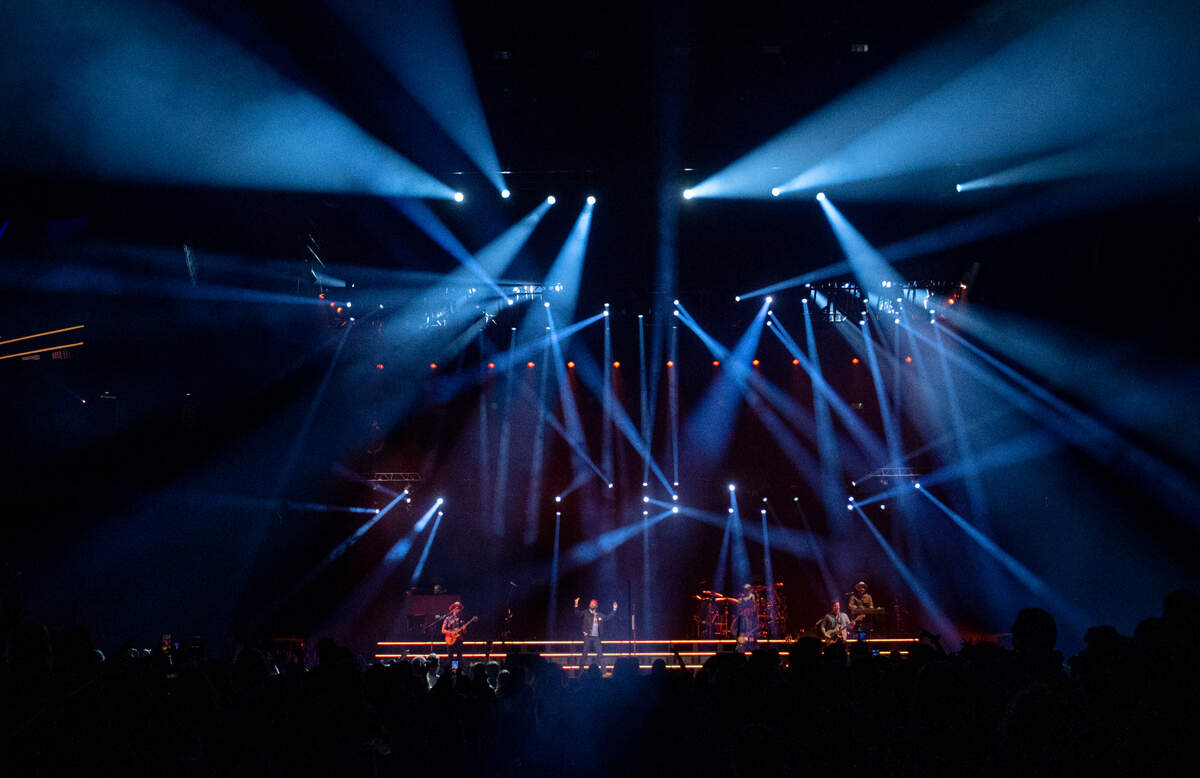 Thomas Rhett performs at the Bryce Jordan Center Friday.