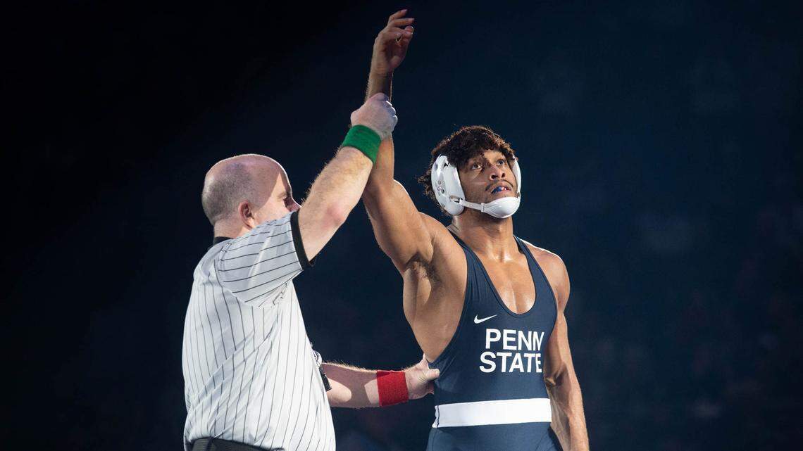 Penn State wrestling bonuses its way to Cael Sanderson’s 250th coaching victory
