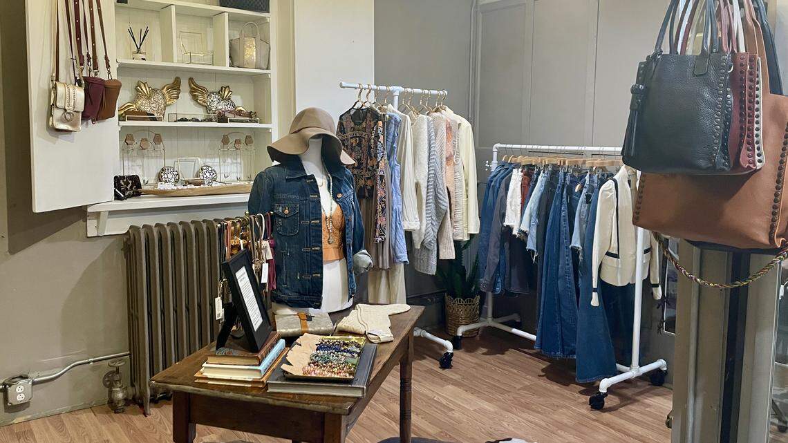 New Bellefonte boutique offers vintage clothing, thrifted outfits. See inside