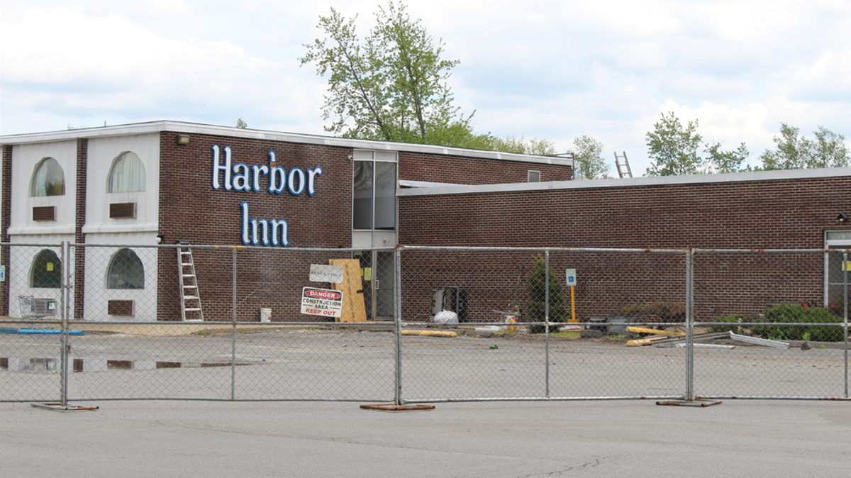 The Harbor Inn at 810 N. Front St, which is set to be demolished later this summer for a new Sheetz.