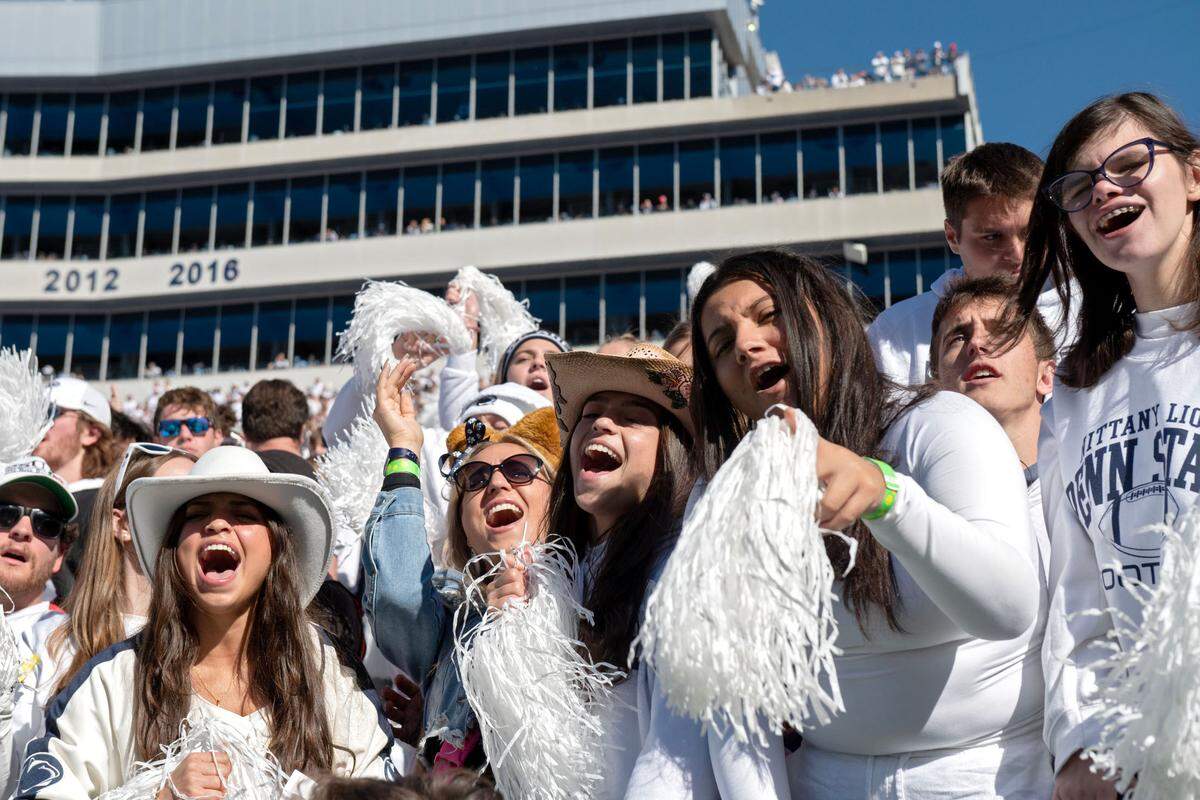 Penn State fans cheer for the game against Ohio State on Saturday, Nov. 2, 2024.