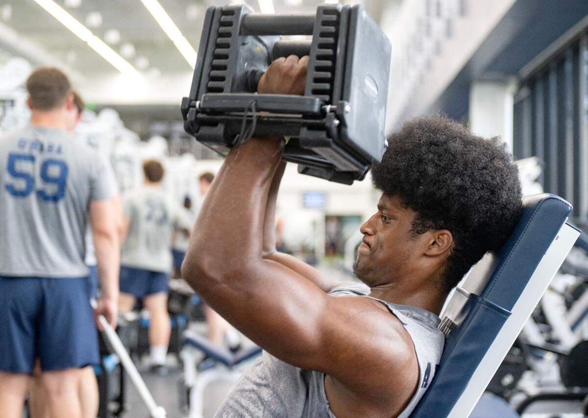 Penn State linebacker Lavar Arrington II weight lifts during a summer strength session on Monday, July 14, 2025 in the Lasch Building.