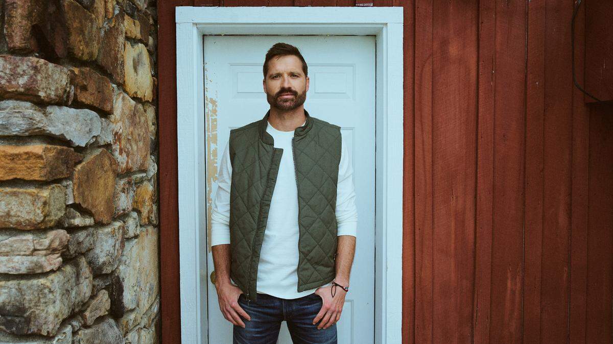 Walker Hayes will bring his smash hit “Fancy Like” to the Bryce Jordan Center on April 27.