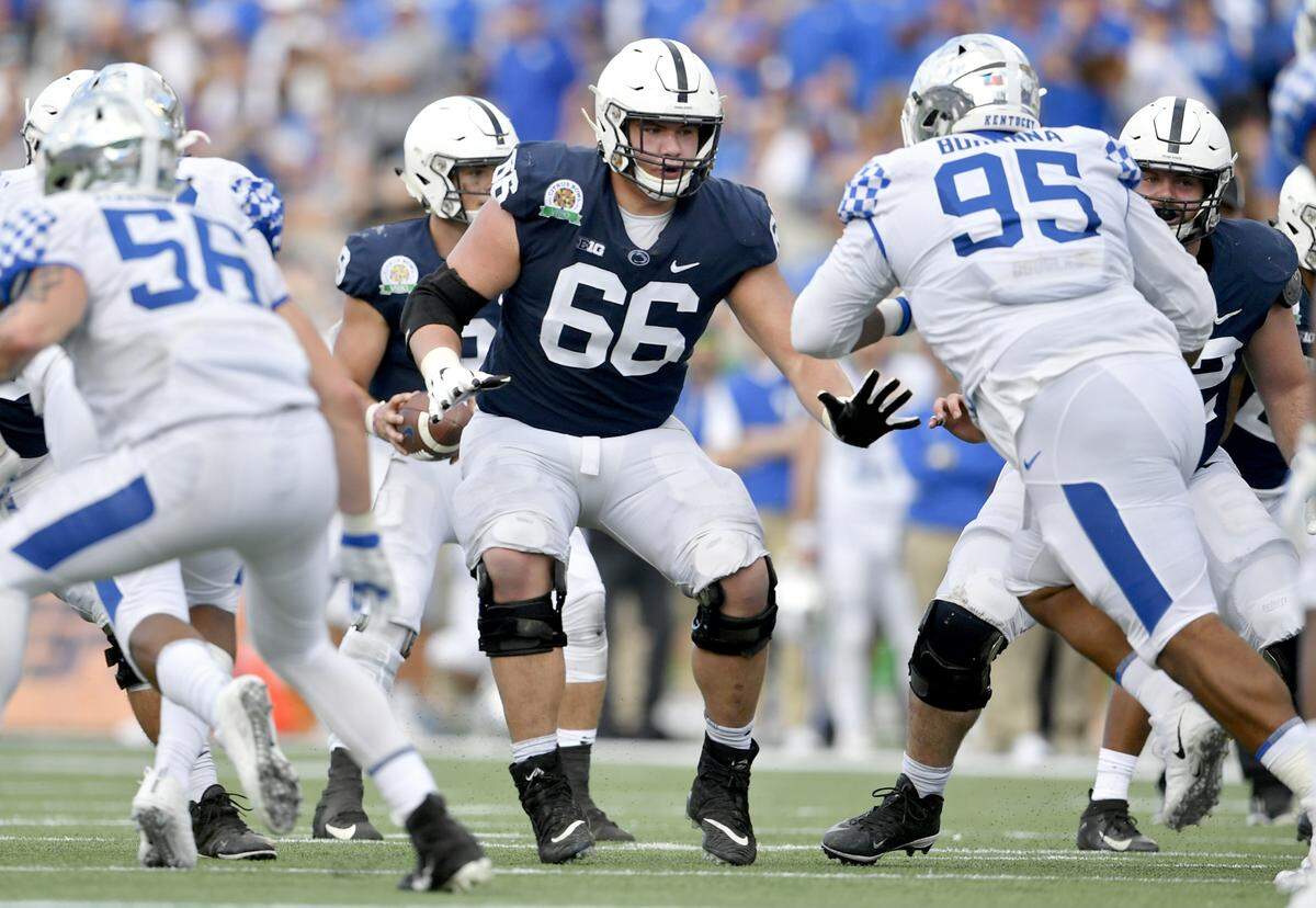 Kentucky nose guard Quinton Bohanna (95) made the key play of UK’s 14-7 victory over Vanderbilt in 2018 when he forced and recovered a Vandy fumble on a fourth-down play at the Wildcats’ 20-yard line midway through the fourth quarter. The play ignited what became Kentucky’s winning touchdown drive.