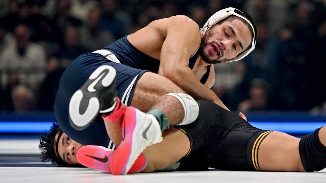Wins from Shayne Van Ness, Tyler Kasak highlight No. 1 Penn State wrestling’s rout of Iowa