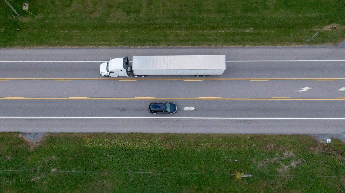 Traffic travels on U.S. Route 322 on Oct. 14, 2022. Starting Tuesday, a detour will be in effect for westbound traffic on Route 322 between Potters Mills and Boalsburg.