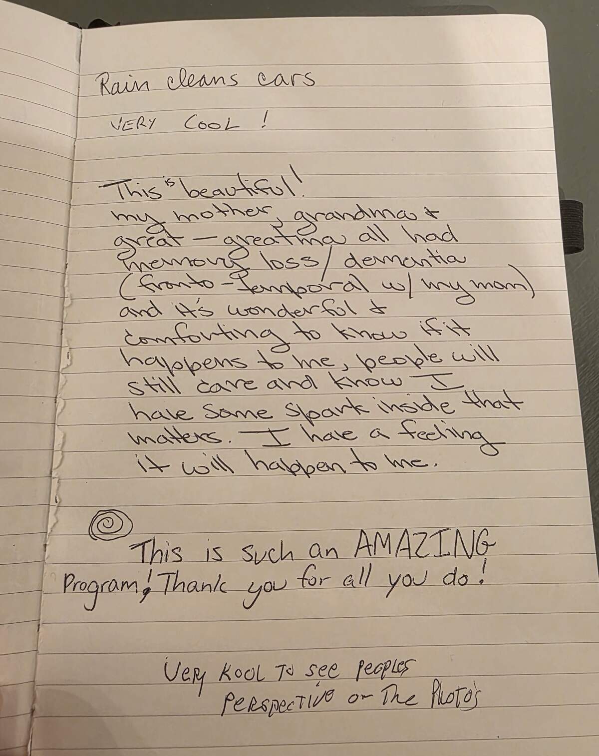 The guest book displays comments from viewers.