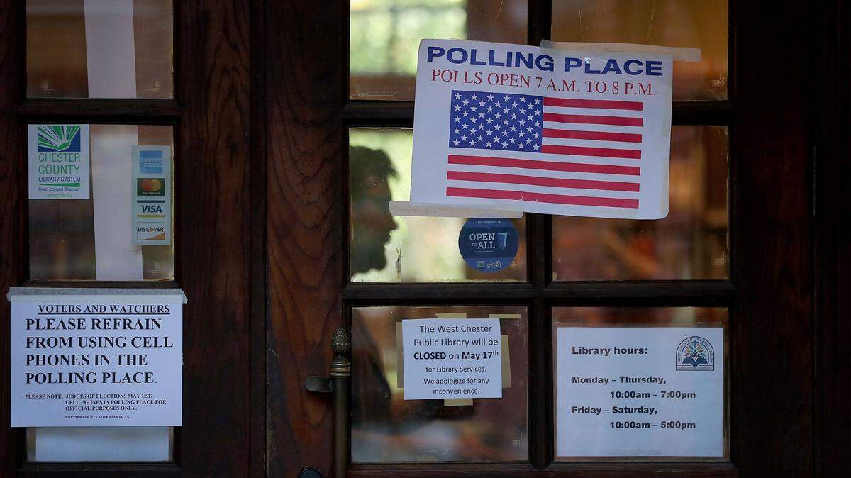Two bills currently awaiting consideration in the General Assembly would allow independent voters to choose one major party’s primary to participate in.