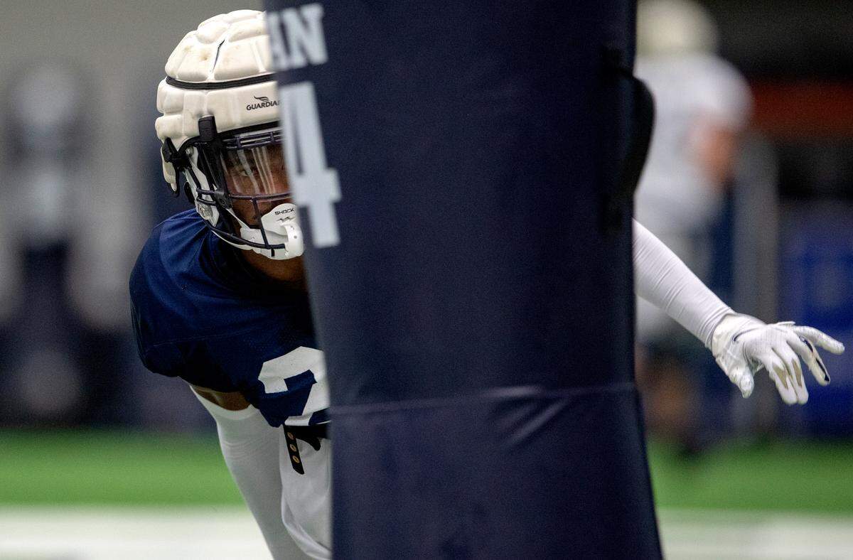 Penn State linebacker Curtis Jacobs runs a drill during practice on Wednesday, Sept. 1, 2021 in Holuba Hall.