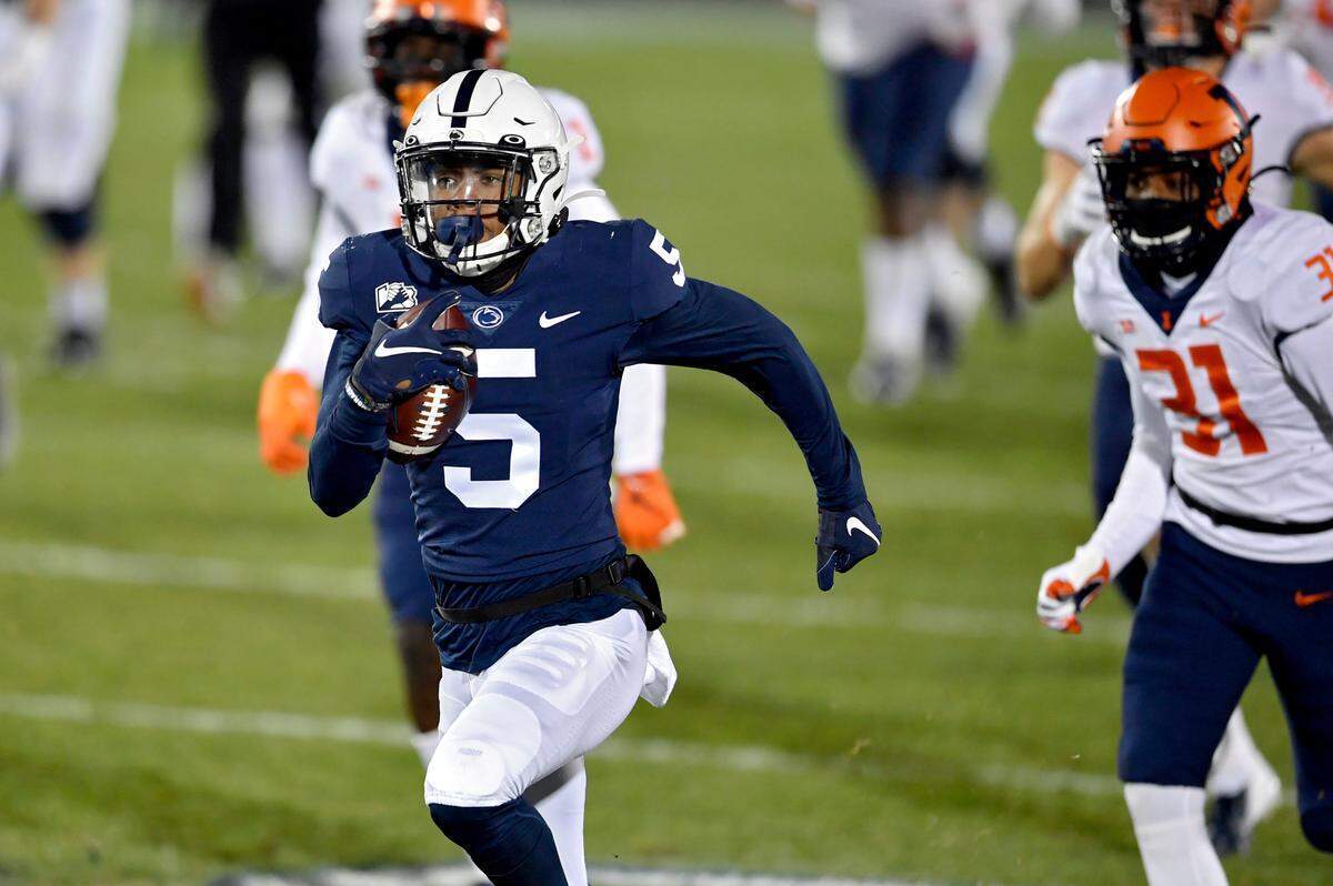 Penn State wide receiver Jahan Dotson runs for the first touchdown of the game against Illinois on Saturday, Dec. 19, 2020 at Beaver Stadium.