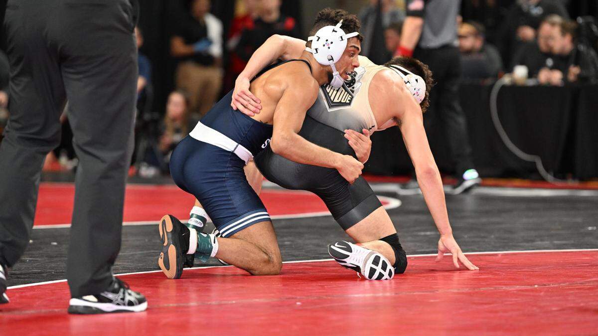 Penn State’s Roman Bravo-Young controls Purdue’s Matt Ramos in their 133-pound Big Ten quarterfinals match on Saturday, March 5, 2022 in Lincoln, Neb. Bravo-Young earned an 11-3 major decision over Ramos.