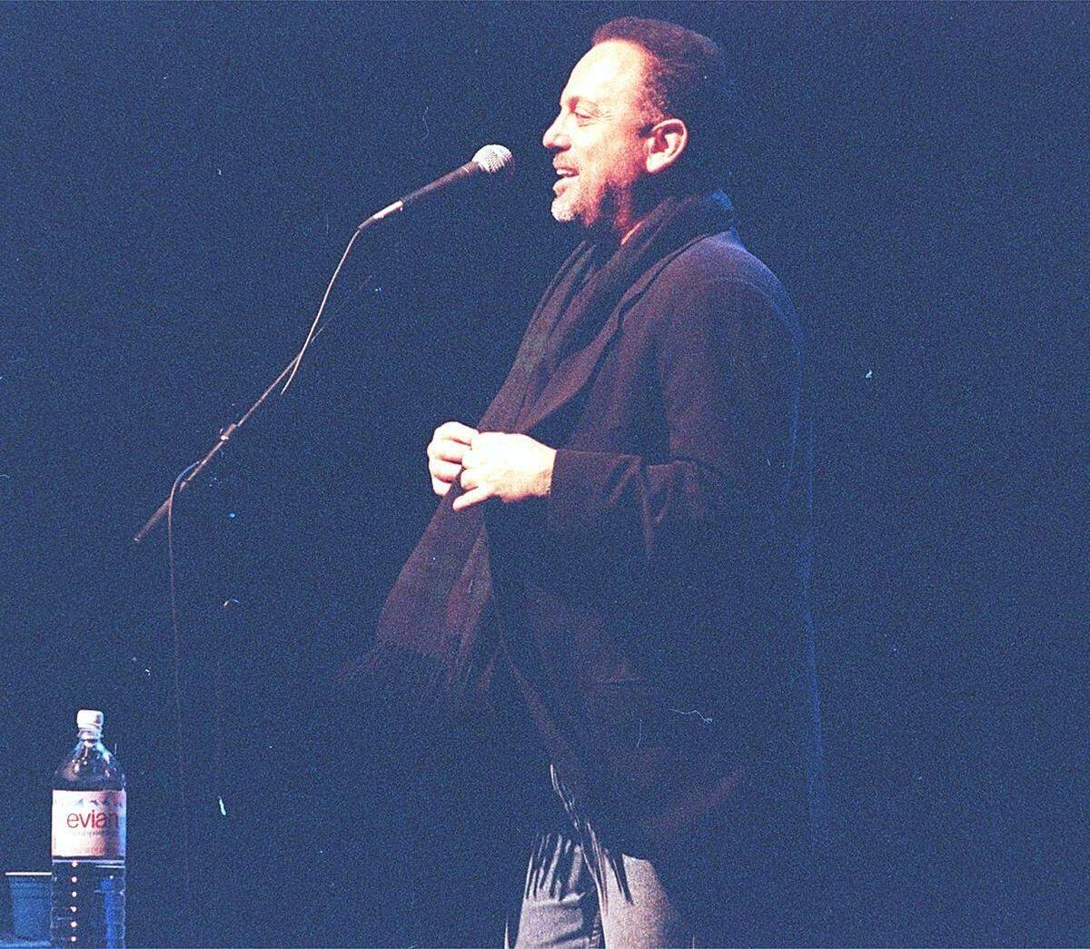 FILE PHOTO: BILLY JOEL AT EISENHOWER March,27,1996