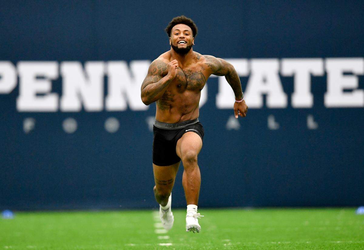 Linebacker Ellis Brooks runs the 40 yard dash during Penn State pro day on Thursday, March 24, 2022 in Holuba Hall.