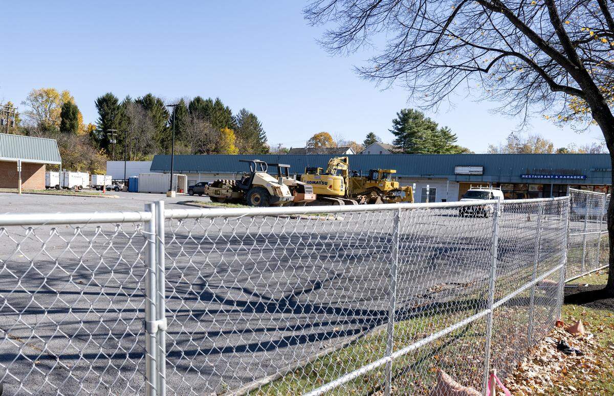 Fences and construction equipment at the site of Westerly Parkway Plaza on Tuesday, Nov. 2, 2025.  