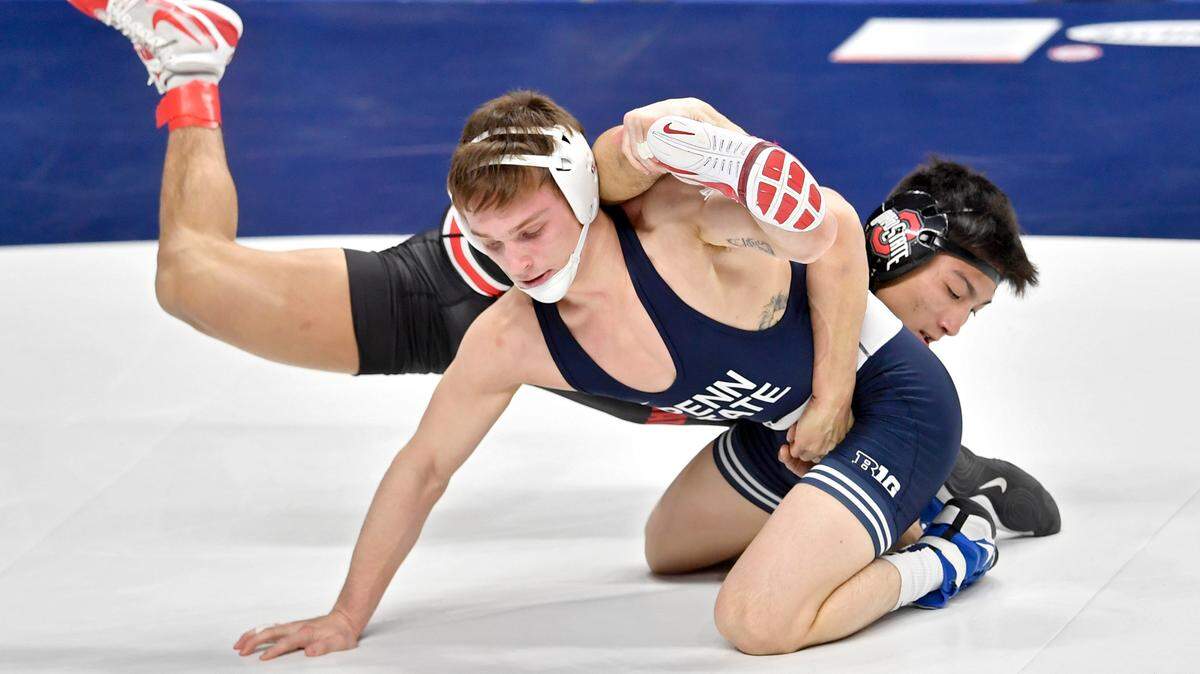 Penn State’s Robbie Howard wrestles Ohio State’s Malik Heinselman in a 125 lb bout during the 2021 Big Ten Wrestling Tournament at the Bryce Jordan Center in State College, Pa, on Sunday, March 7, 2021.