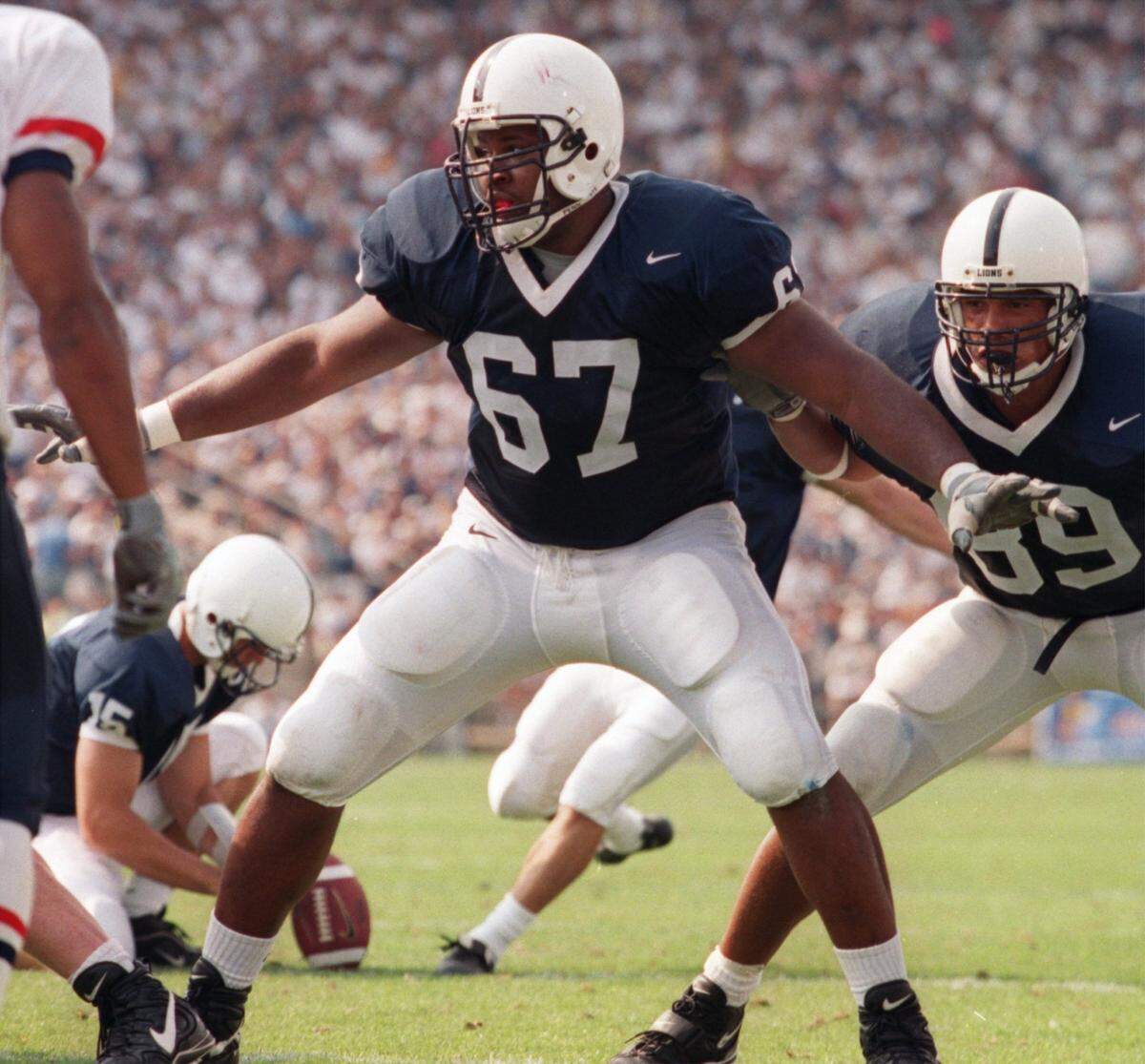 Penn State’s Kareem McKenzie prepares to block on a field goal attempt against Arizona in State College on Aug. 28, 1999.