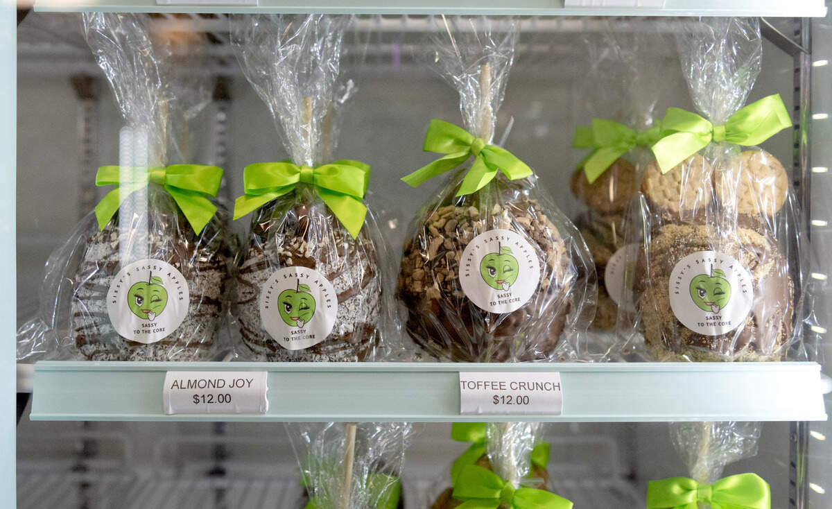 A variety of Sissy’s Sassy Apples are available at the newly opened Sweet Suite at 119 N. Front St. in Philipsburg.