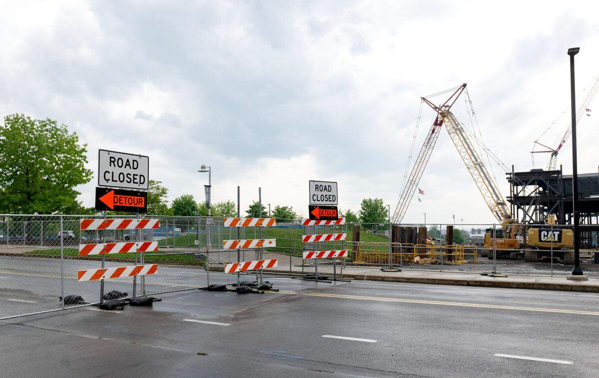 Curtin Road between University Drive and Commuter Drive is closed on Friday, May 16, 2025.