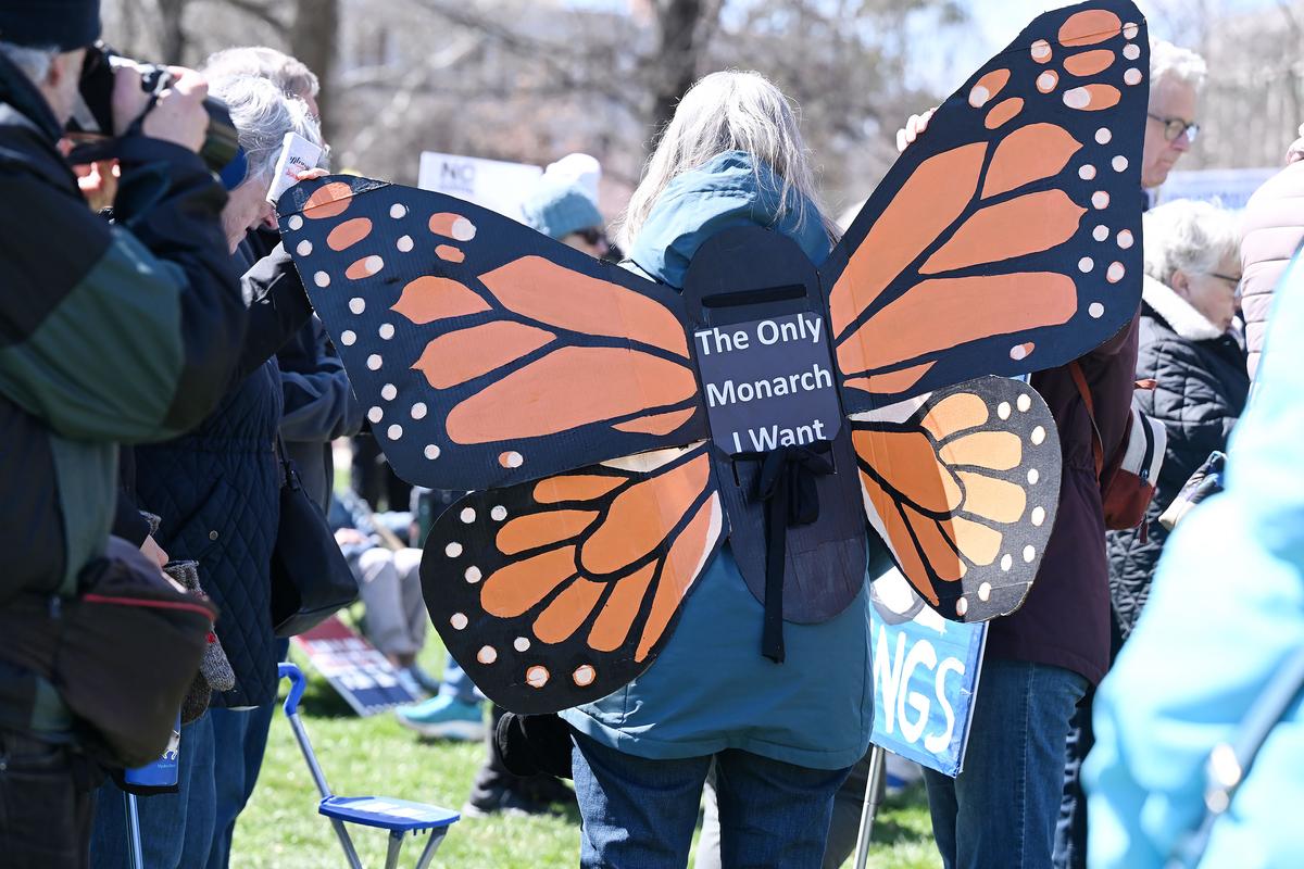 Some attendees at Saturday’s No Kings rally wore costumes. 