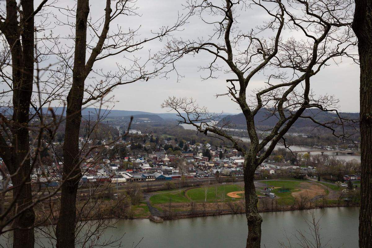 The view from the Shikellamy Overlook, along the western shore of the Susquehanna River, in the region served by DRIVE. Dense tree cover and hilly ground drive up the cost of building broadband infrastructure across much of rural Pennsylvania.