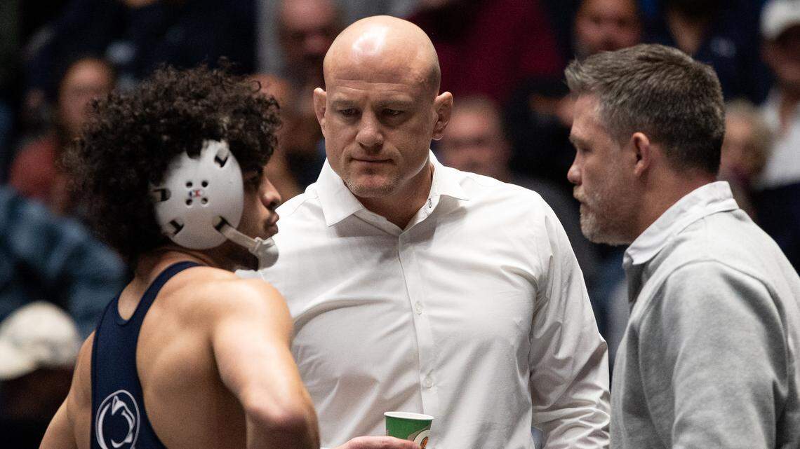 Penn State wrestling survives some surprises in Big Ten road victory over Nebraska