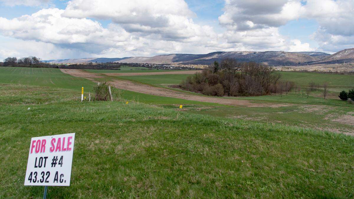 The land of lot #4 will be combined with two other lots for a 103 acre property where a fulfillment center warehouse is proposed in the the Benner Commerce Park.