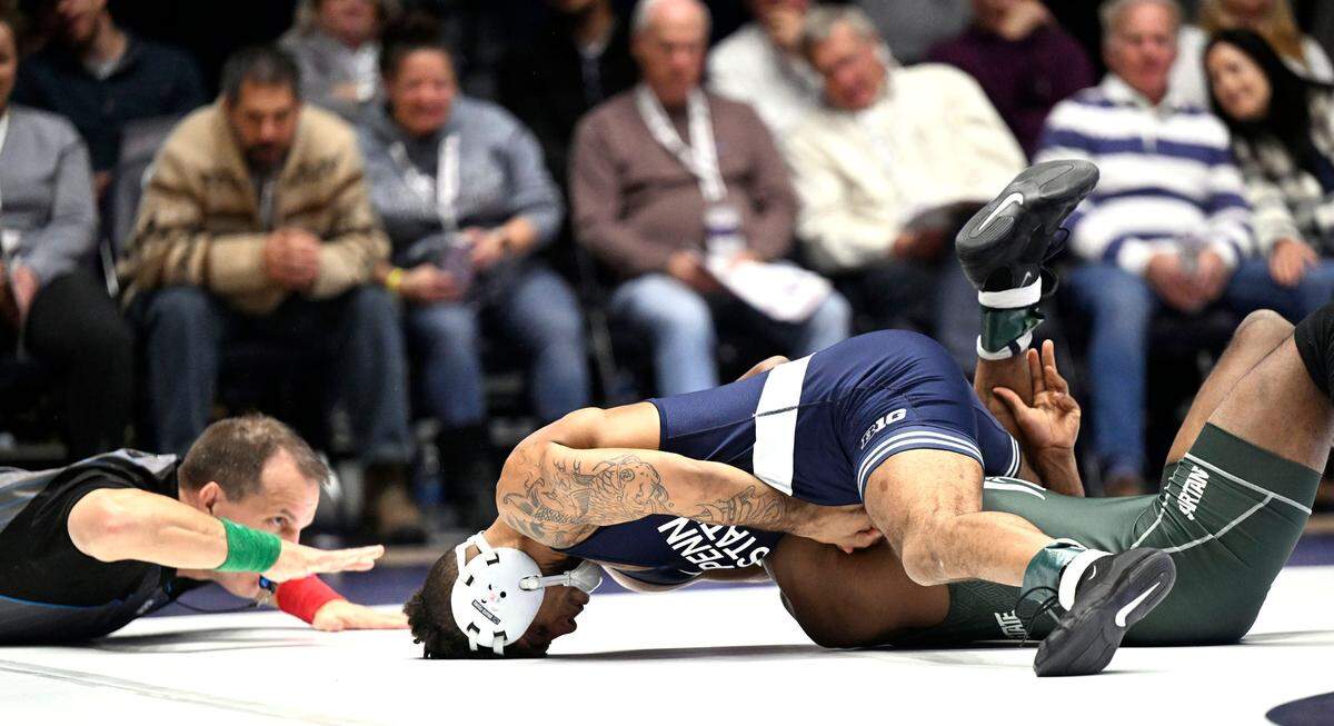 Penn State’s Roman Bravo Young pins Michigan State’s Rayvon Foley in the 133 lb bout of the match on Sunday, Jan. 22, 2023.