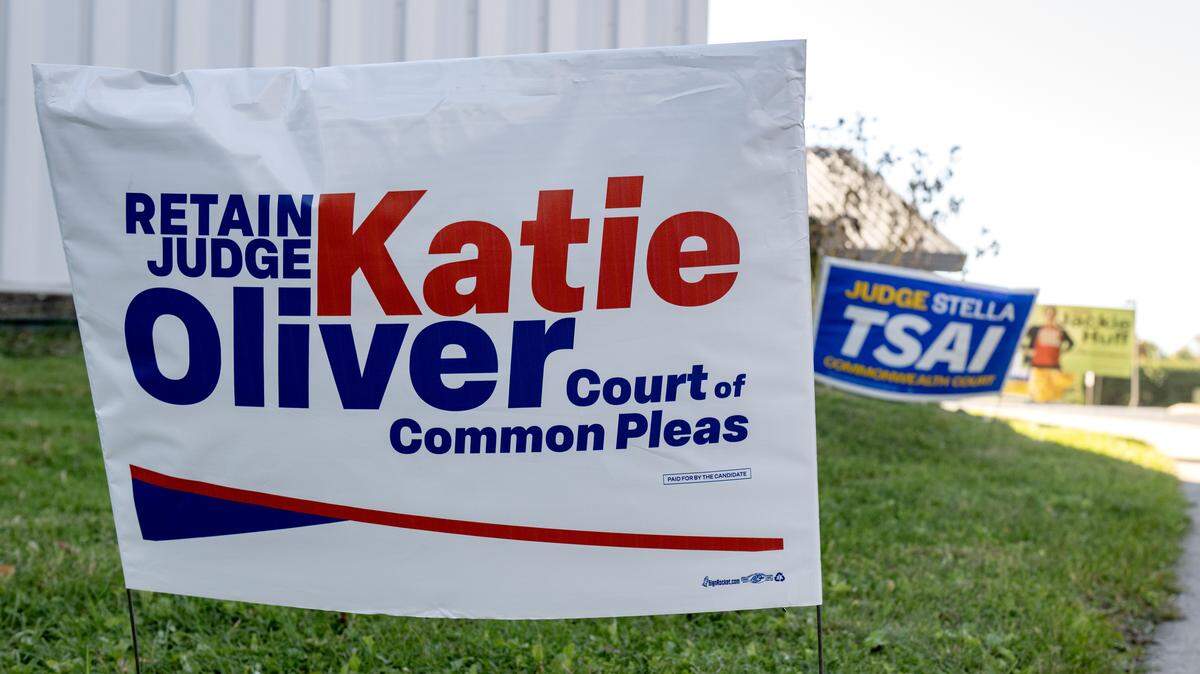 A sign promoting Katie Oliver outside of the Ferguson North 3 precinct on Election Day on Tuesday, Nov. 4, 2025.  