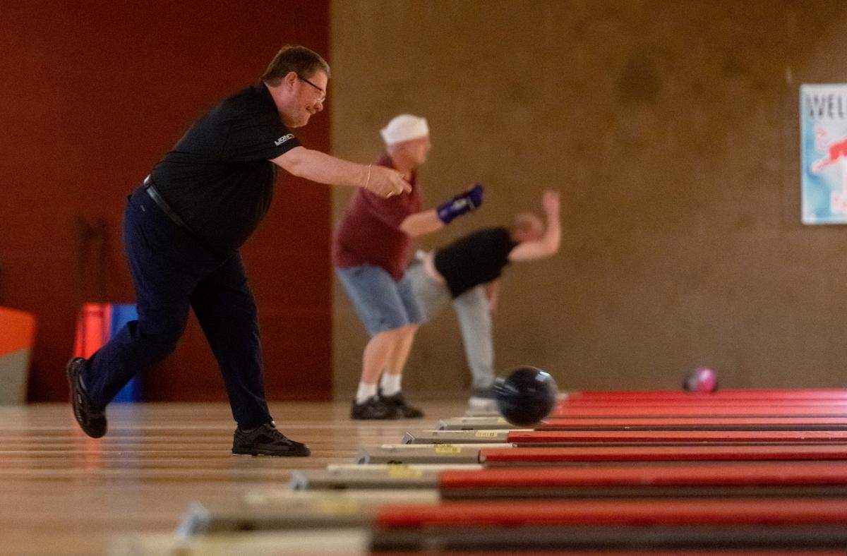 Owner Dennis Jaworski bowls at Bellefonte Lanes on Wednesday, April 5, 2023.
