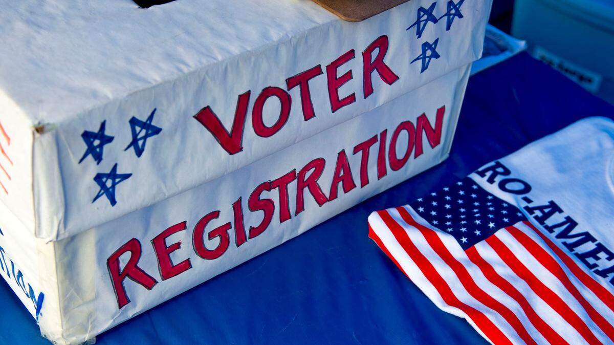 An order signed Wednesday by Gov. Tom Wolf expands on an existing federal law that requires certain state agencies, including the departments of Health and Human Services, to provide clients the opportunity to register to vote.