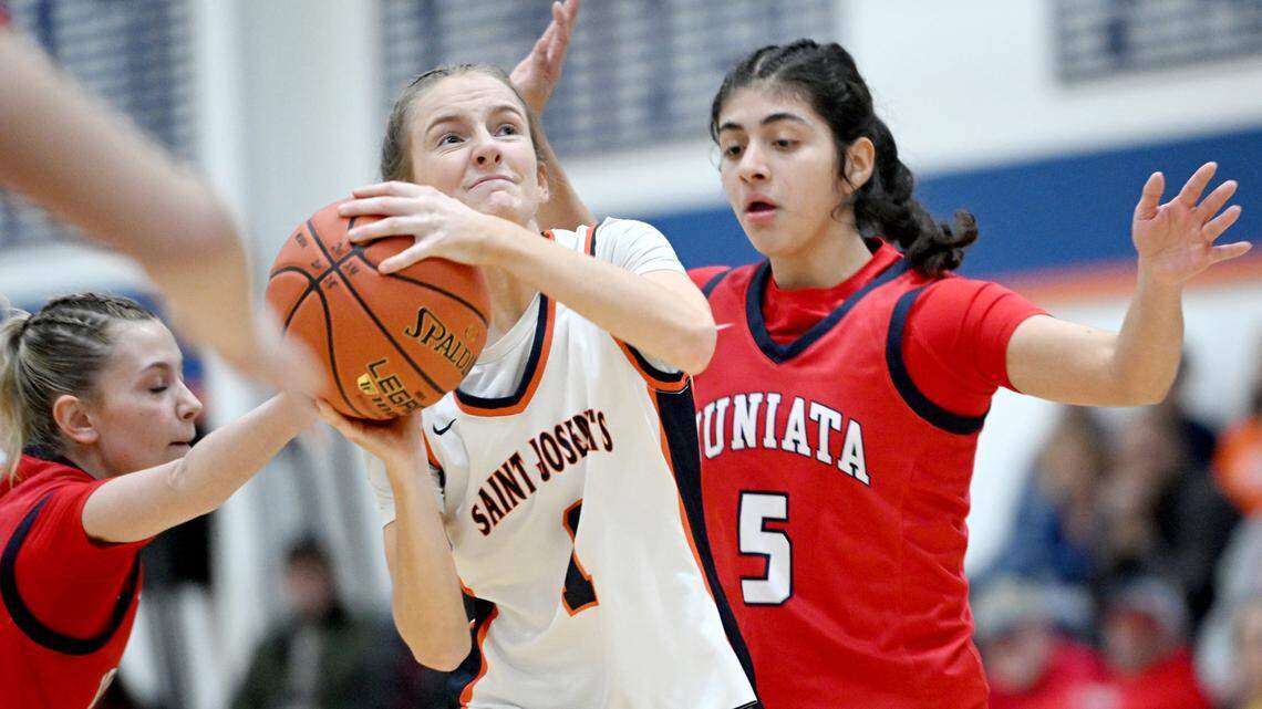 After a program transformation, St. Joseph’s girls basketball sets sights on further success