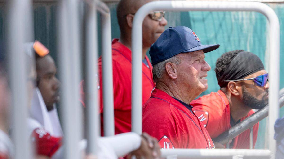 State College Spikes manager Dave Trembley watches his players during a game last season against the Williamsport Crosscutters.