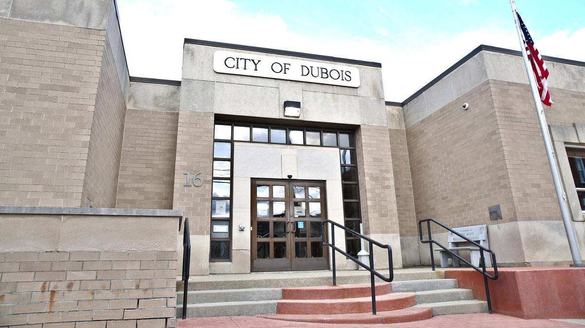 The municipal building of the city of DuBois.