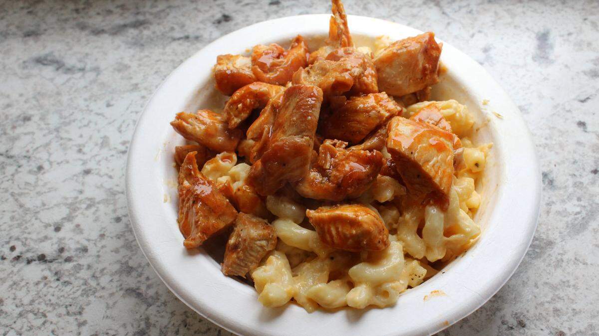 A loaded Mac Bowl with Buffalo Chicken from Mac and Meats Food Truck.