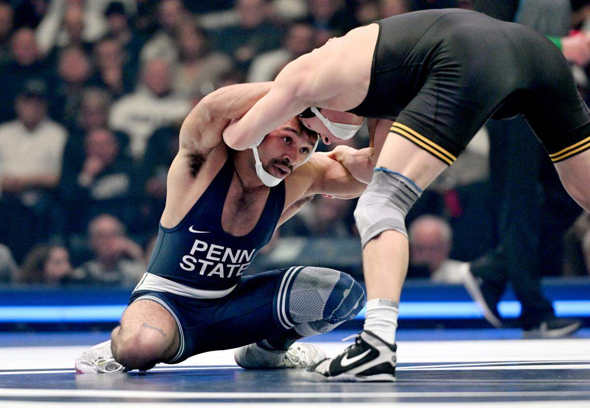 Penn State’s Kurt McHenry wrestles Iowa’s Drake Ayala in the 133 lb bout of the match on Friday, Jan. 31, 2025 at the Bryce Jordan Center.