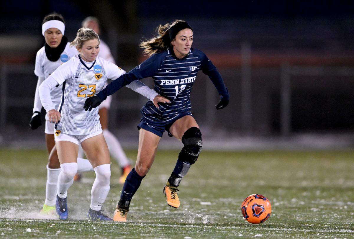 Penn State women’s soccer’s Payton Linnehan during the game against West Virginia in the second round of the NCAA championships on Friday, Nov. 18, 2022, at Jeffrey Field.