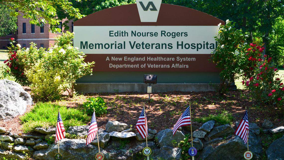 A U.S. Army veteran died in the stairwell of a Veterans Administration housing facility and sat decaying for a month because no one thought to search there, a new report says.