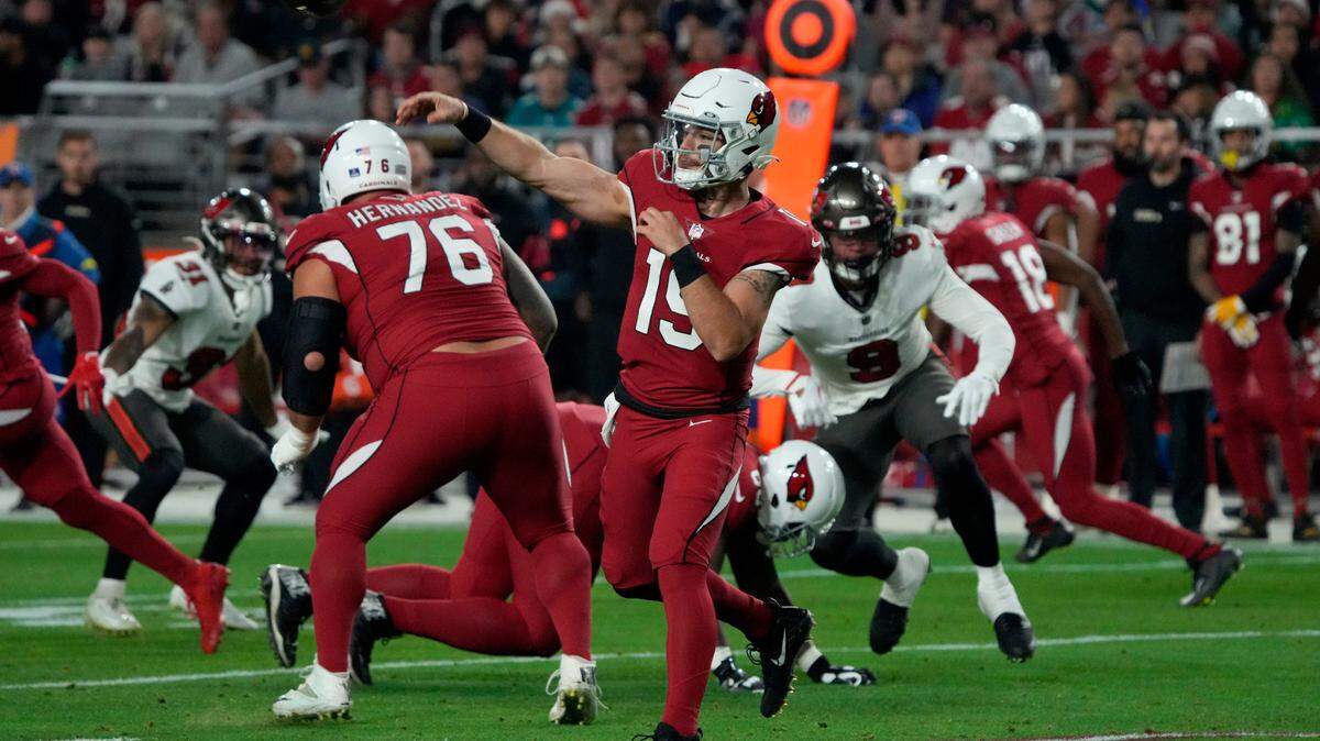 Arizona Cardinals quarterback Trace McSorley throws against the Tampa Bay Buccaneers during the first half of Sunday’s game.